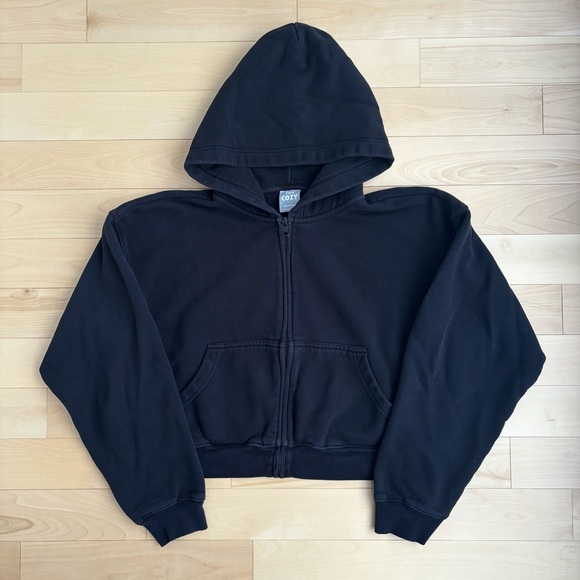 Aritzia Tops - TNA Cozy Fleece Boyfriend Boxy Zip Hoodie Black